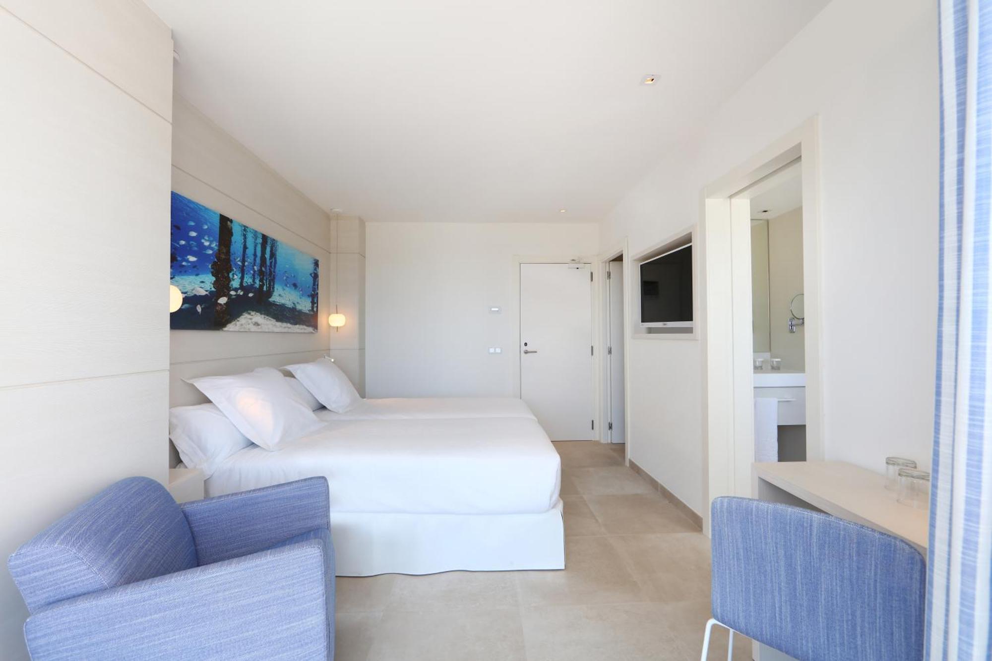 Double or Twin Room,1272548512:JPEG