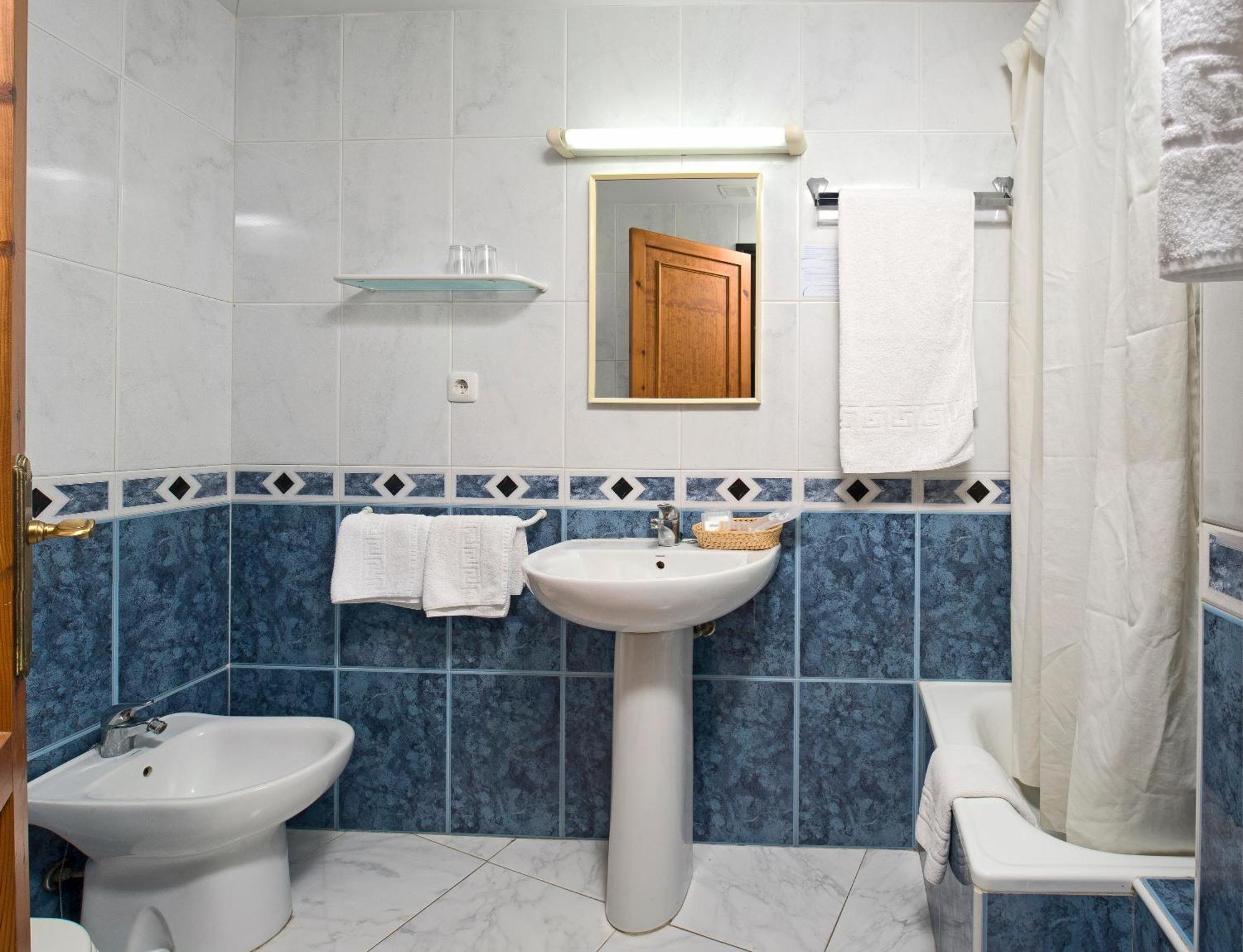 Double Room,1272532264:JPEG