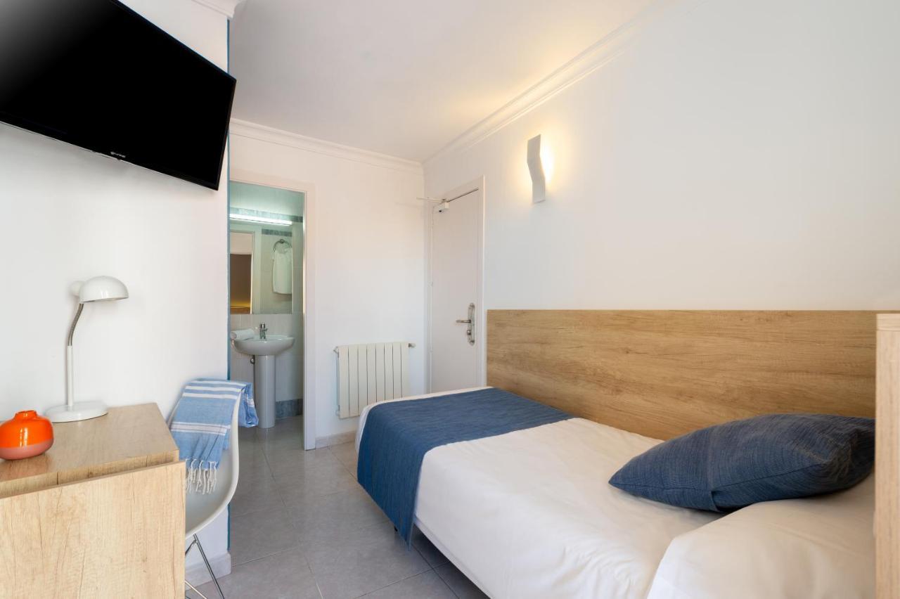 Single Room,1357674089:JPEG