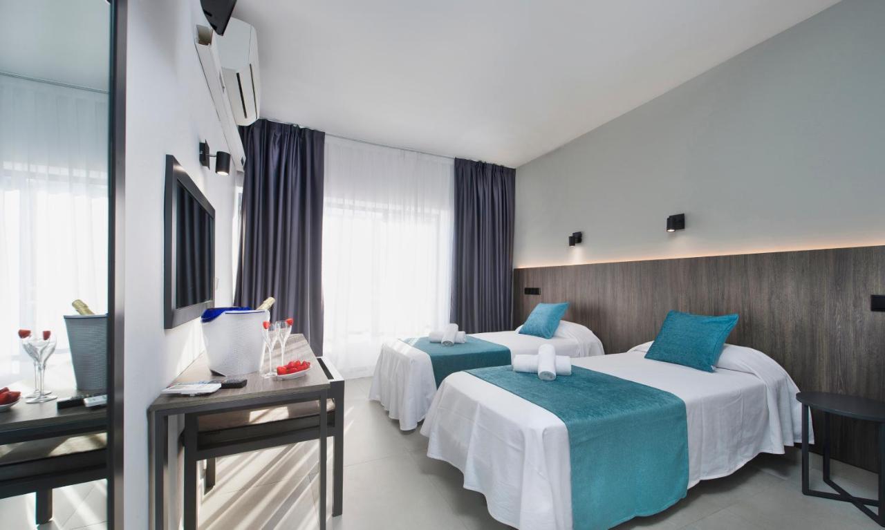 Twin Room with Sea View,1487454172:JPEG