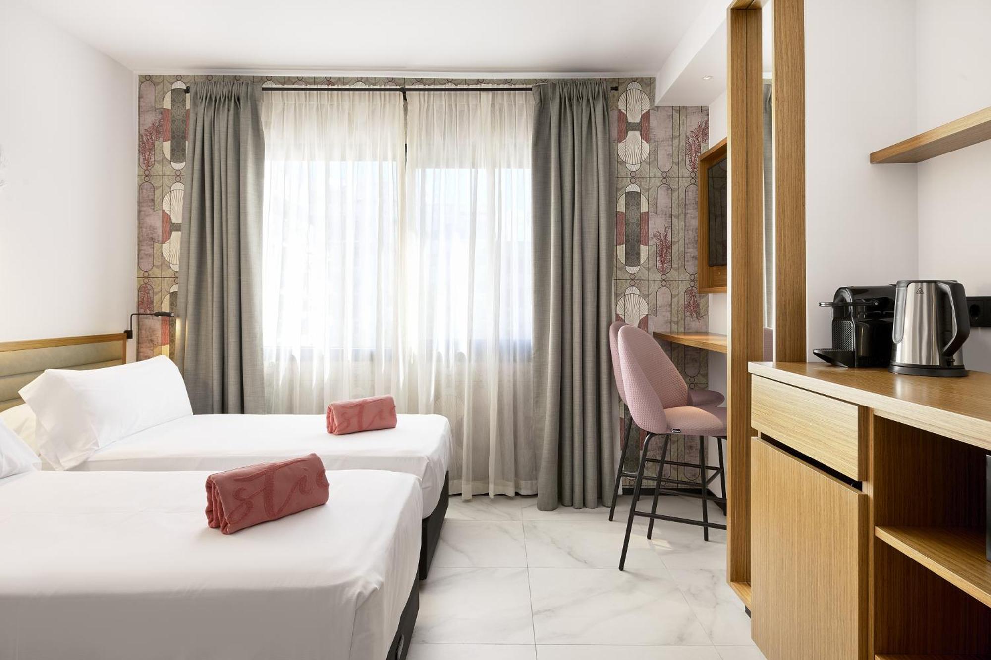 Standard Double Room,1285409836:JPEG