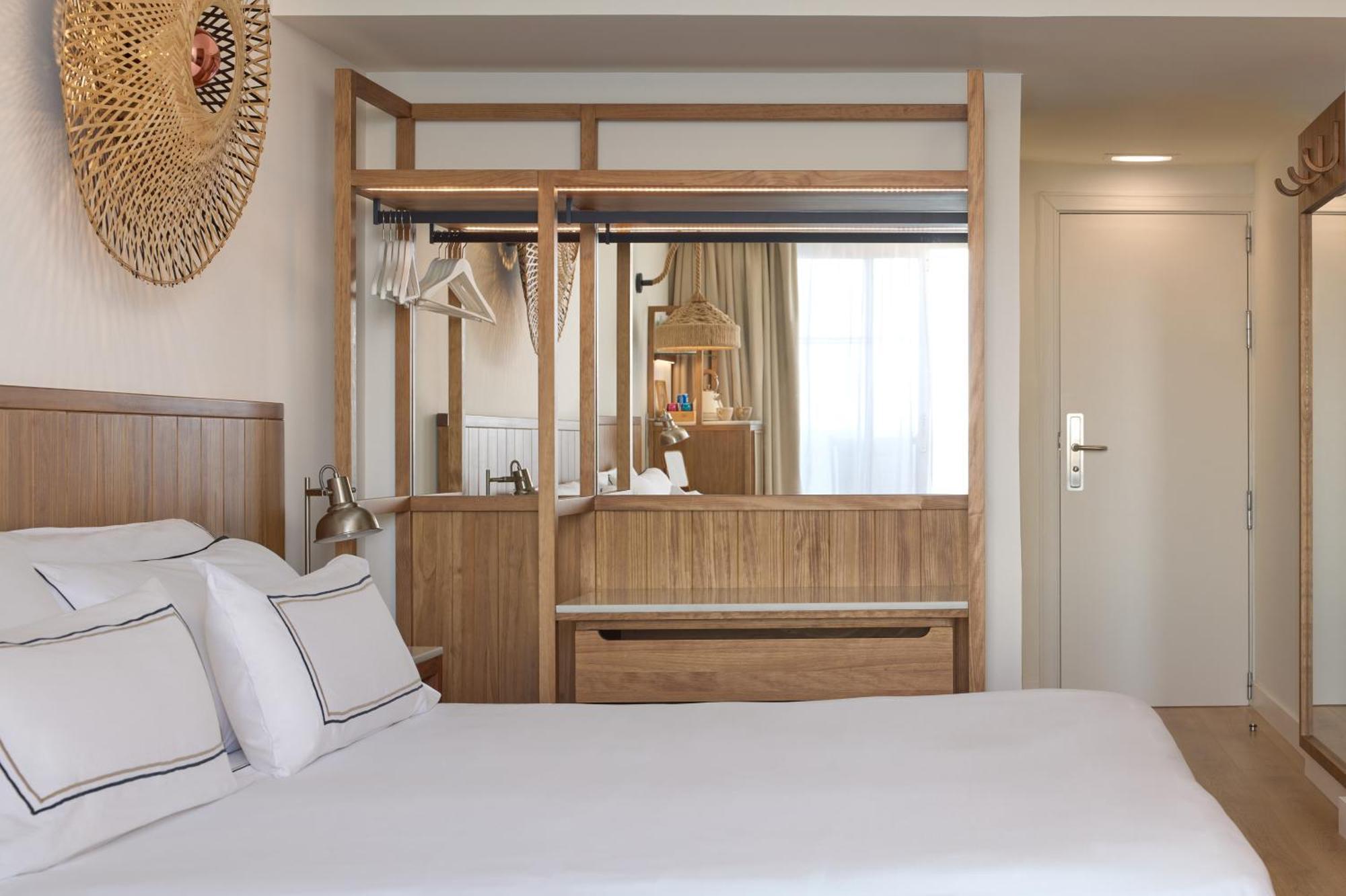 Premium Room Sea View,1592874675:JPEG