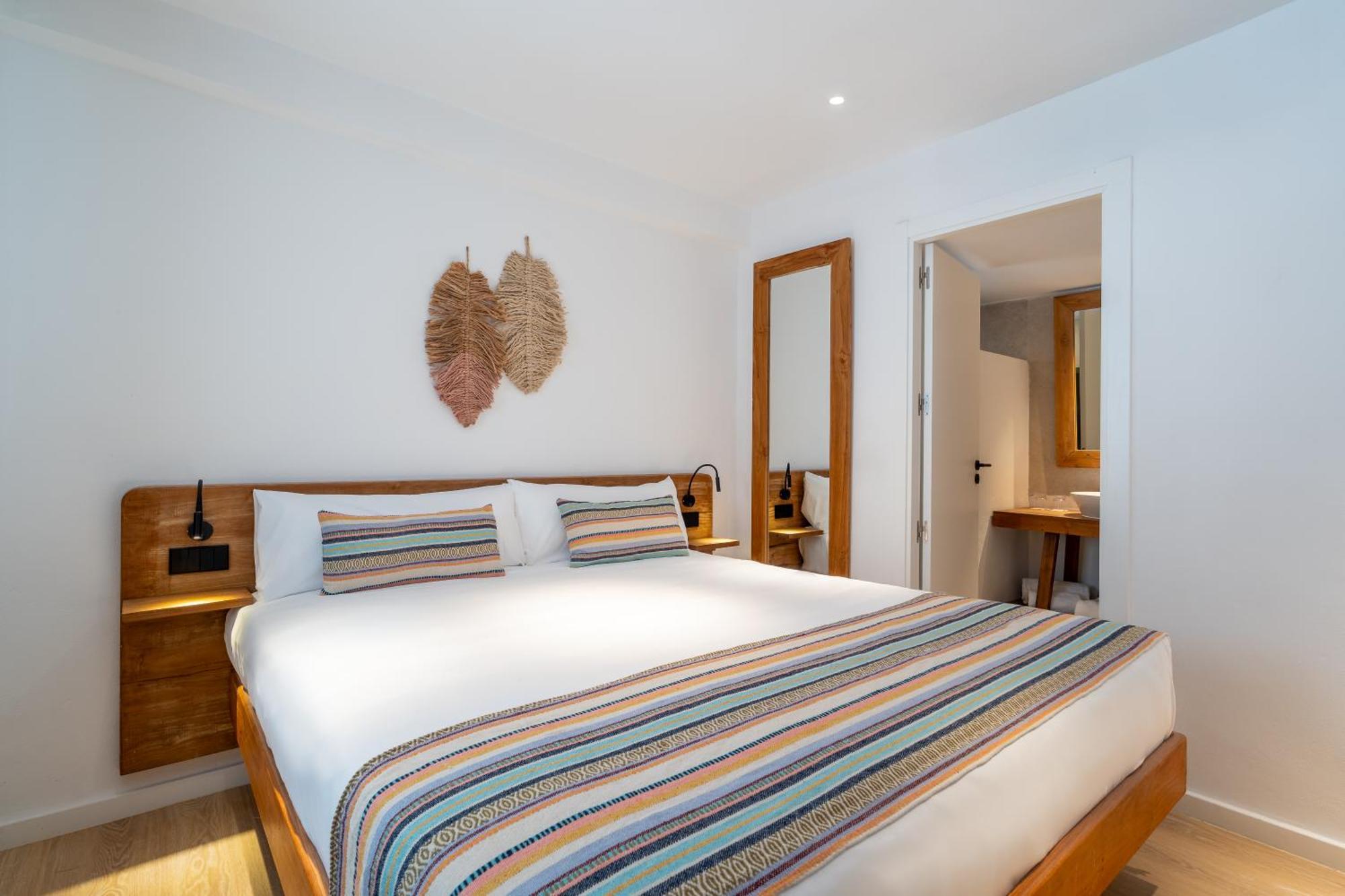 Double Room,1697821207:JPEG