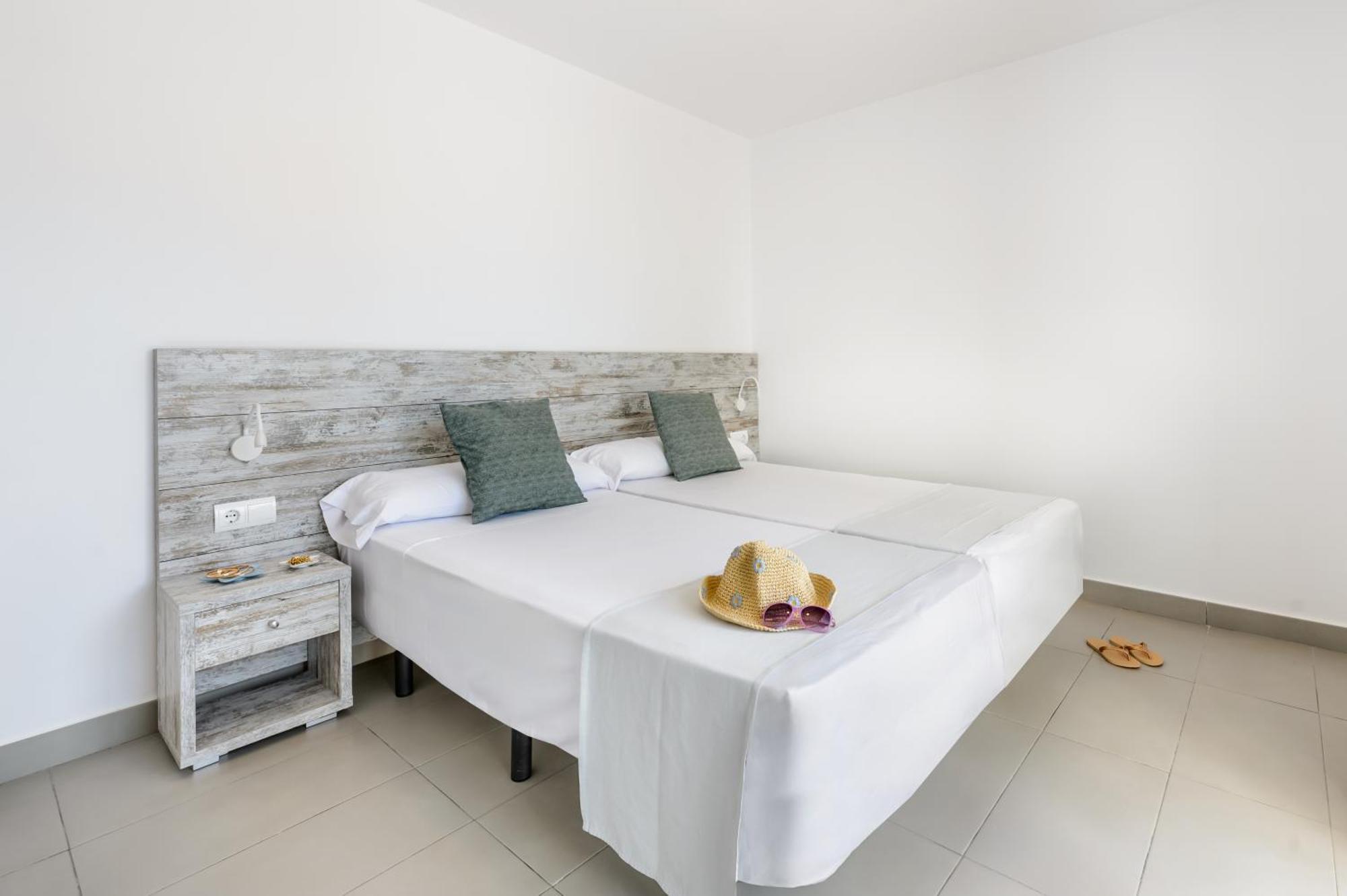 Three-Bedroom Apartment,1697894575:JPEG