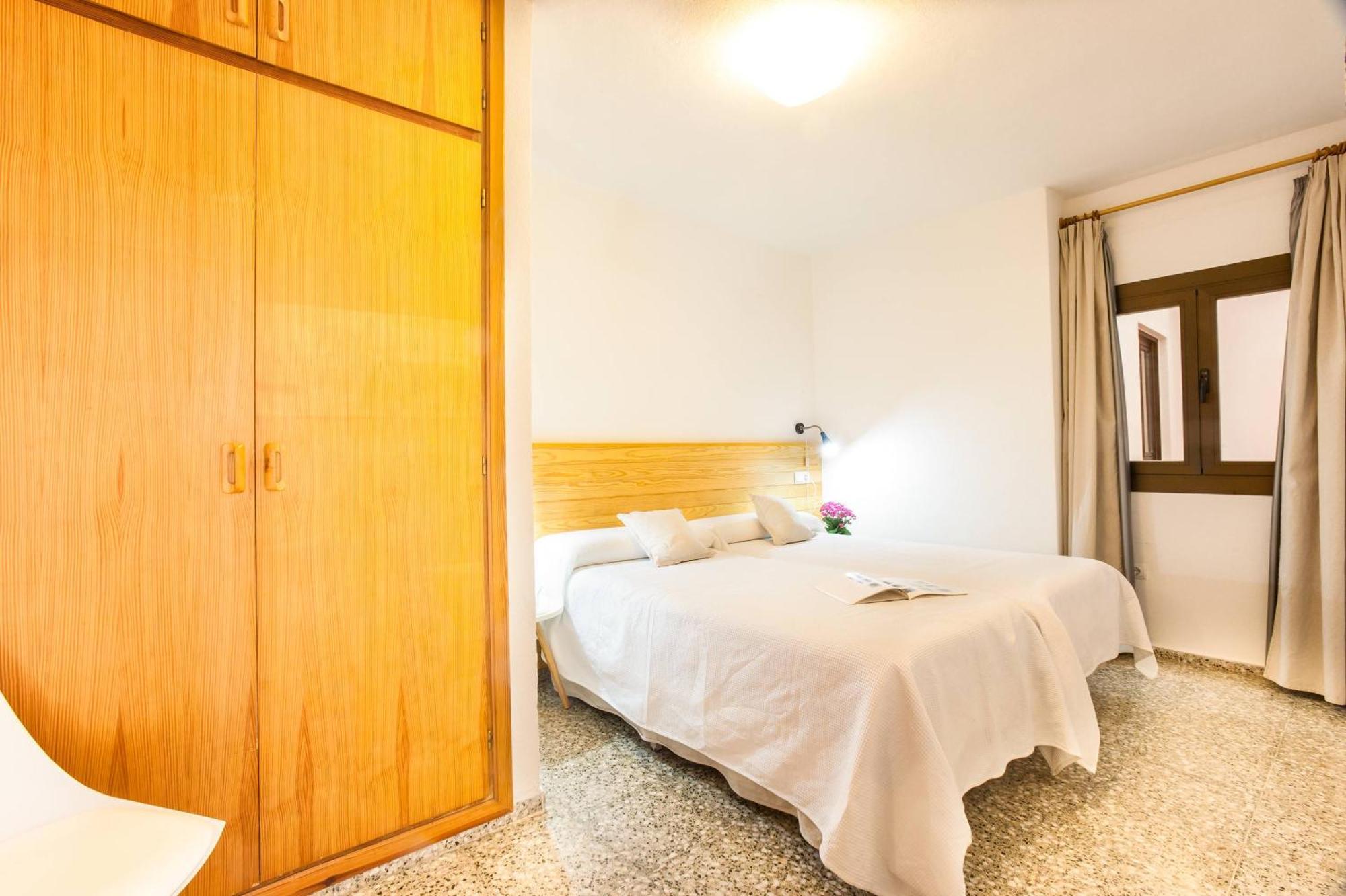 Two-Bedroom Apartment Sea View