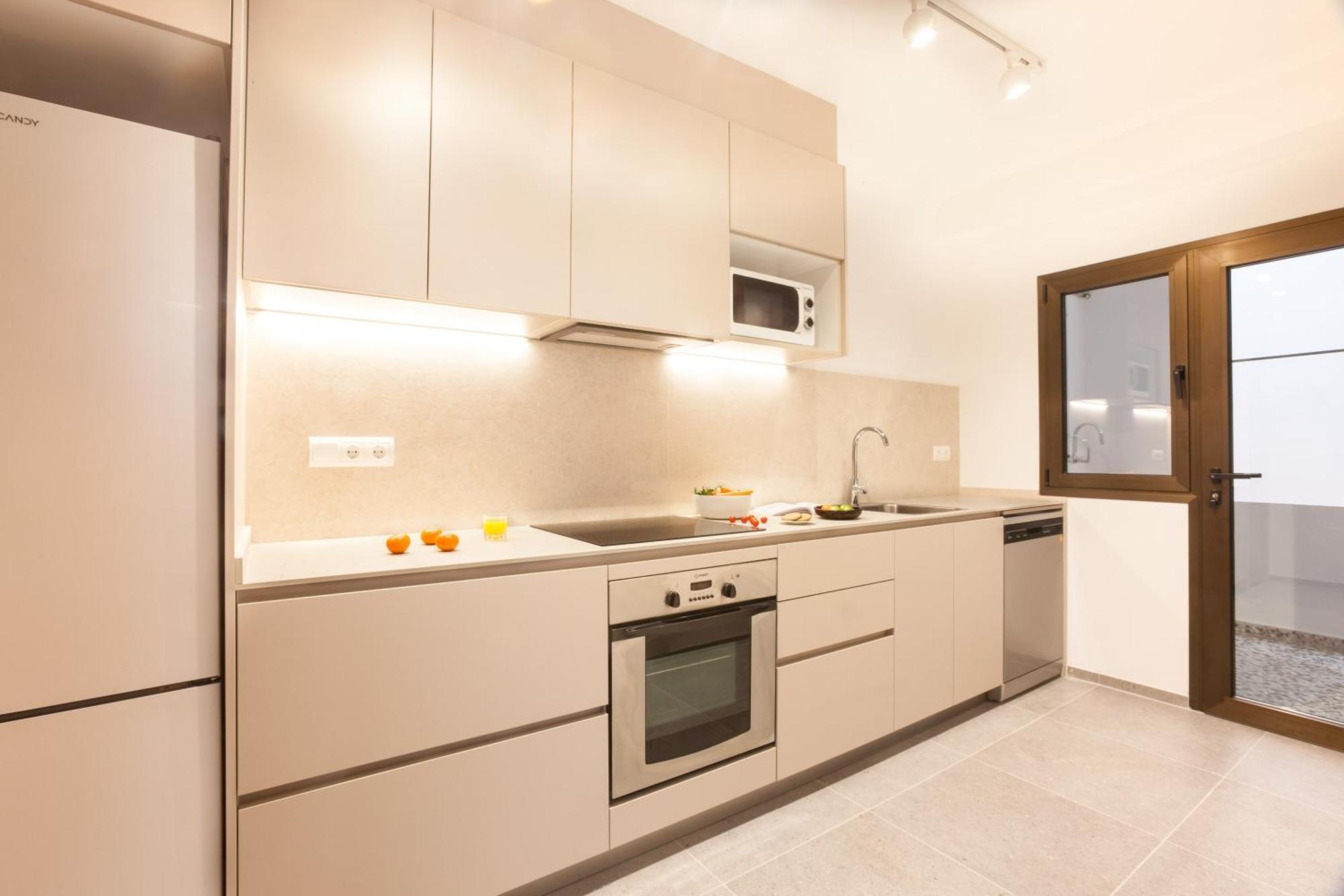 Three-Bedroom Apartment Sea View