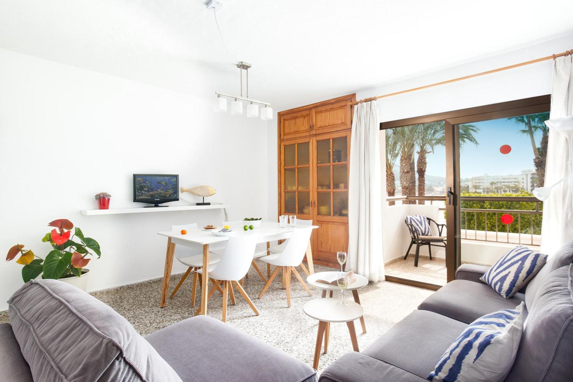 Two-Bedroom Apartment Sea View