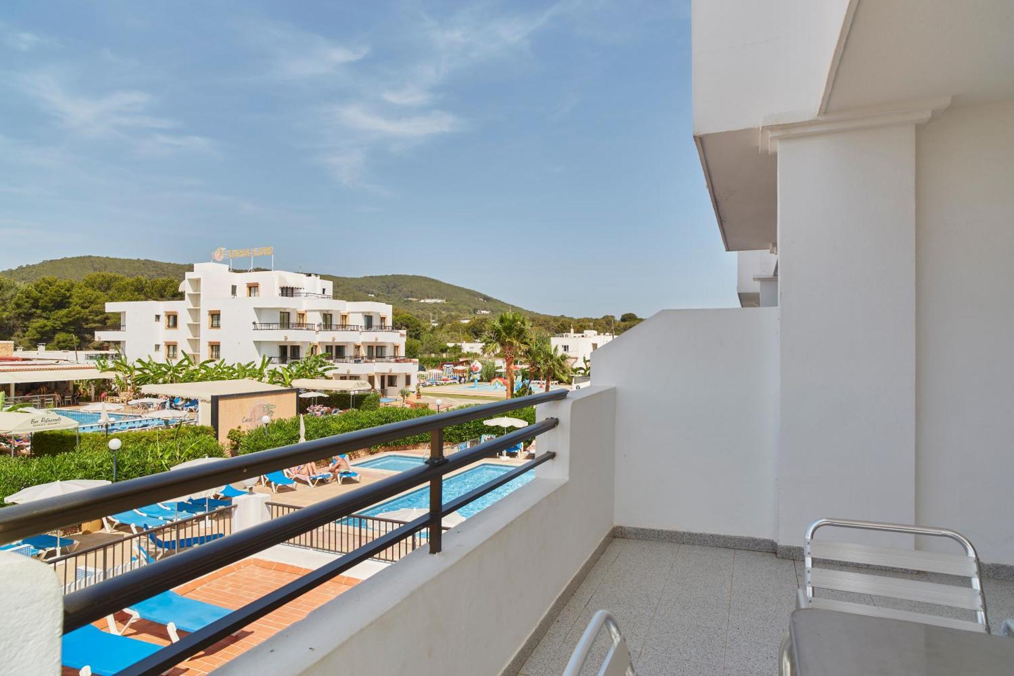 Premium Two-Bedroom Apartment with Pool View,1742724185:JPEG