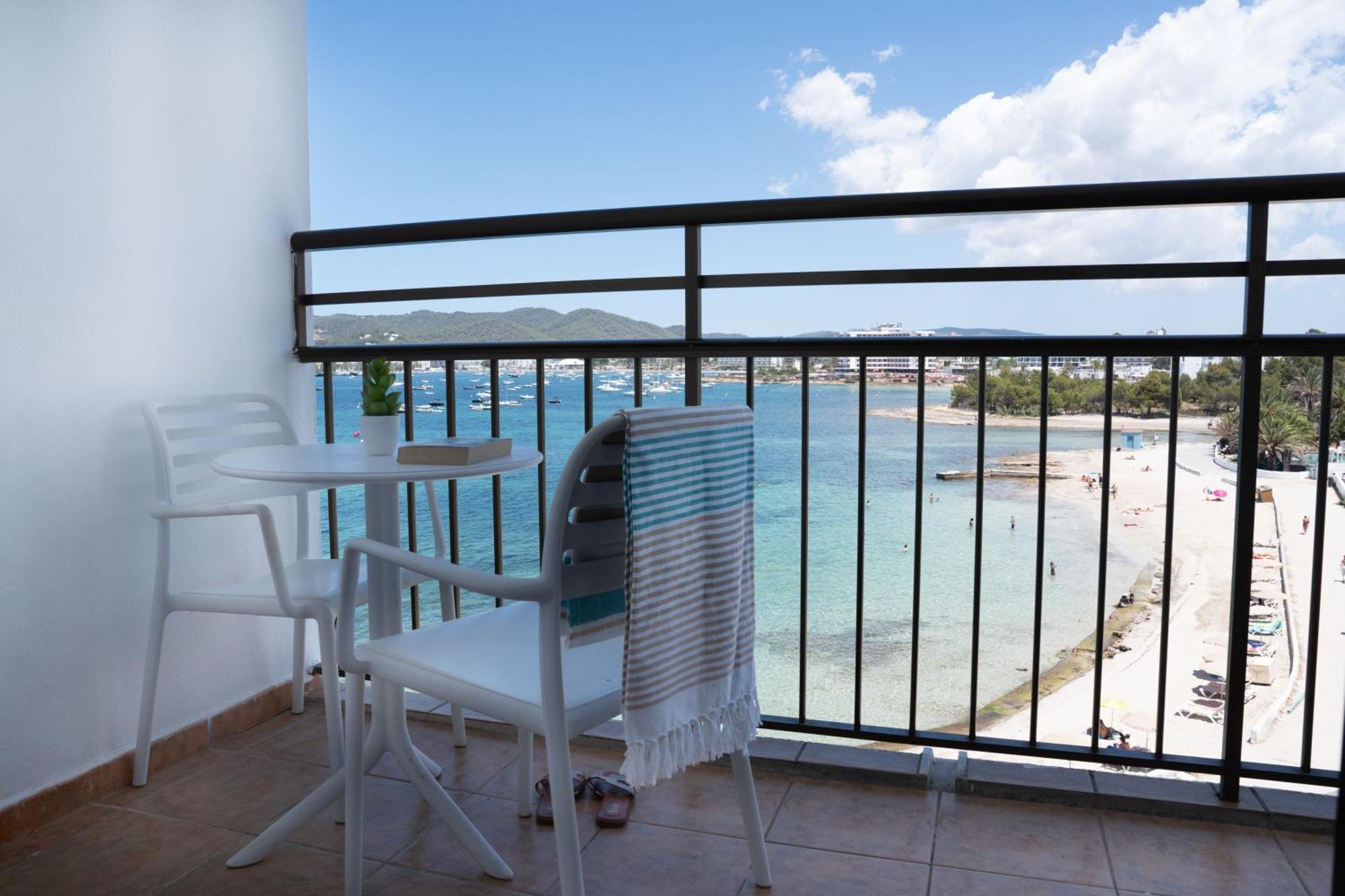 Twin Room Sea View