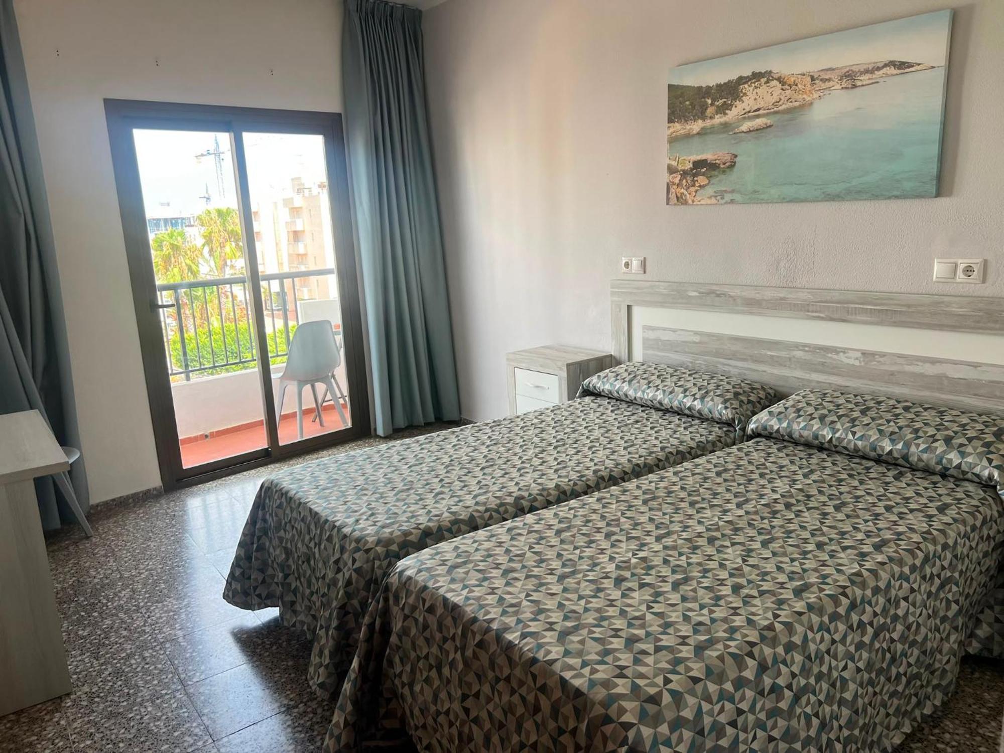 Standard Double or Twin Room Balcony