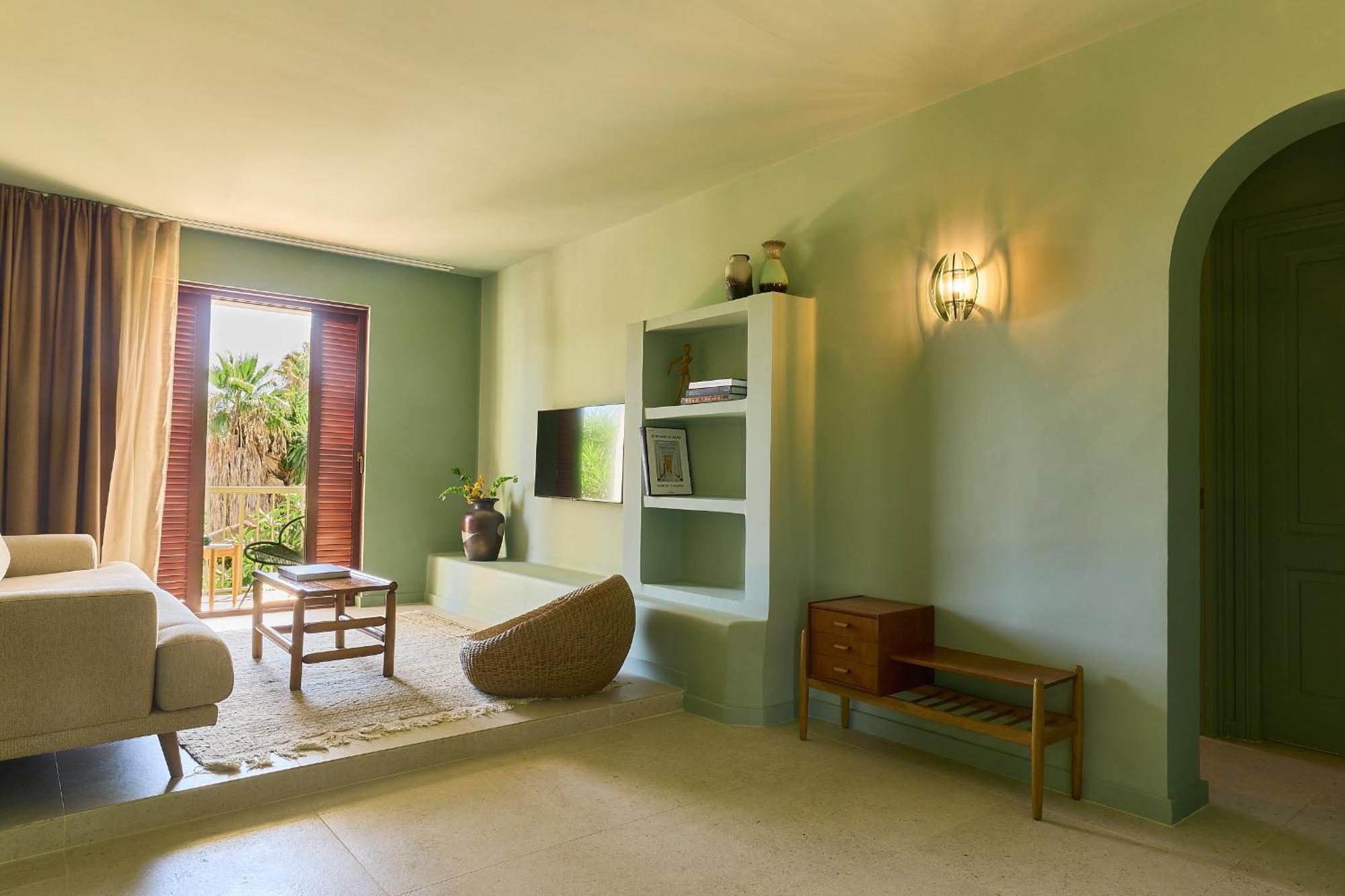 Deluxe Suite Balcony