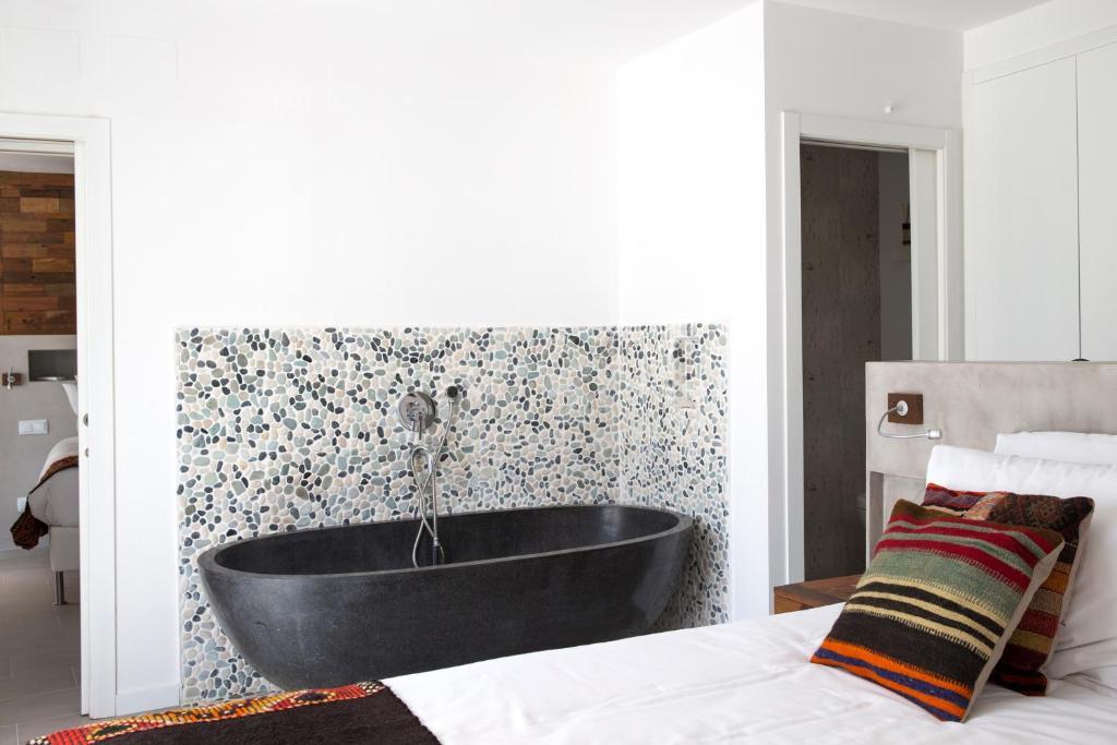 Deluxe Double Room Bath