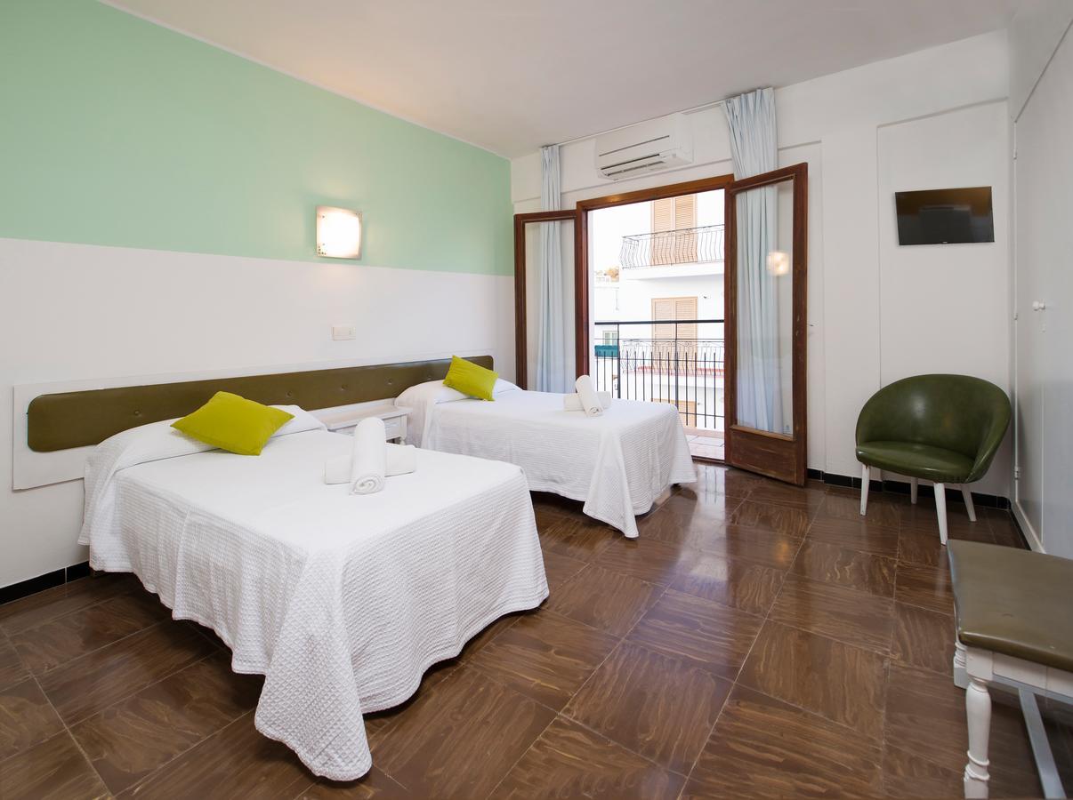 Twin Room with air conditioning and balcony,632847180:JPEG
