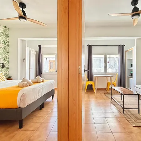 Nanit Rooms Ibiza Hostal-3
