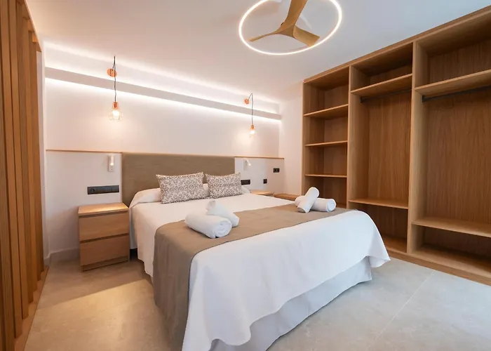Apartamentos Blanco Sol