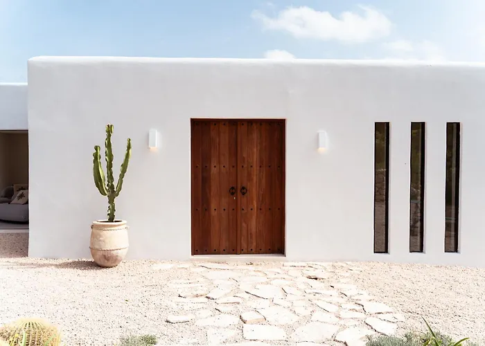 Blue Hill House Ibiza 360-Degree Exclusiveness