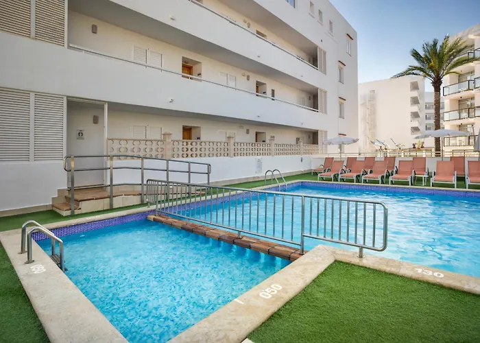 Apartamentos Es Cane